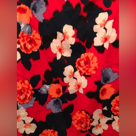 J Crew Factory Pencil Skirt Floral Red Blue White Style 37532 Size 6 - Picture 2 of 16